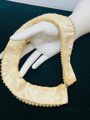 1960’s Pearl Collar